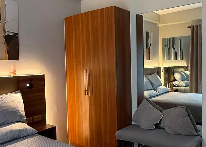 Traveler's Nest 211, Amani Residences, 5 Minutes Airport, Netflix, Stylish, Cozy With Luxurious Swimming Pool Apartment