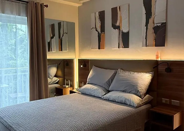 Apartment Traveler's Nest 211, Amani Residences, 5 Minutes Airport, Netflix, Stylish, Cozy With Luxurious Swimming Pool *
