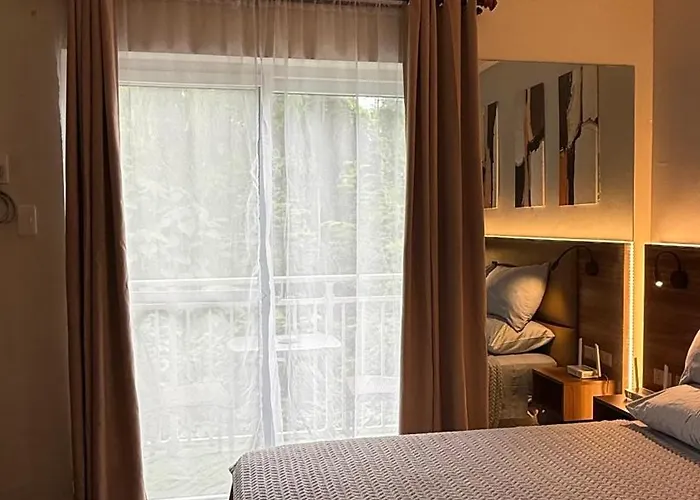 Traveler's Nest 211, Amani Residences, 5 Minutes Airport, Netflix, Stylish, Cozy With Luxurious Swimming Pool * Lapu-Lapu City