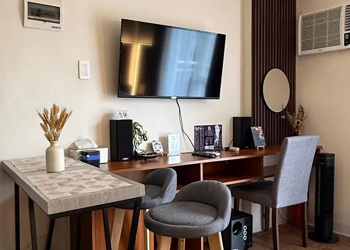 Apartment Traveler's Nest 211, Amani Residences, 5 Minutes Airport, Netflix, Stylish, Cozy With Luxurious Swimming Pool