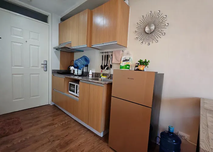 Apartment Traveler's Nest 211, Amani Residences, 5 Minutes Airport, Netflix, Stylish, Cozy With Luxurious Swimming Pool