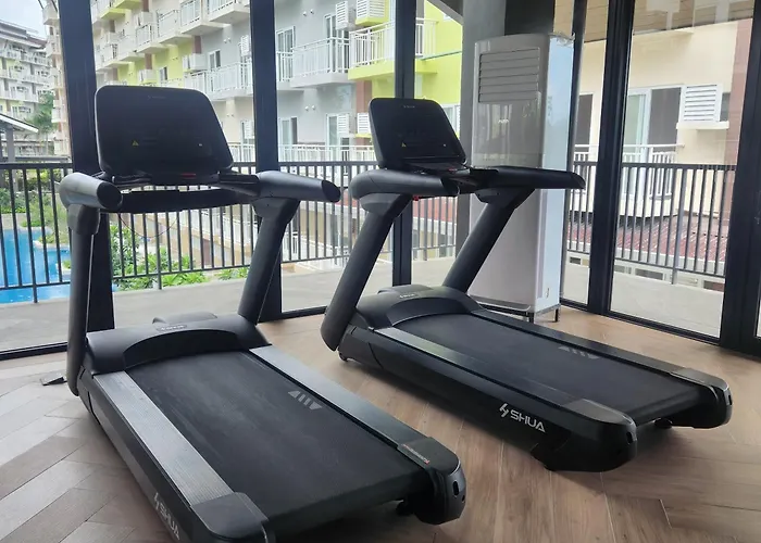 Traveler's Nest 211, Amani Residences, 5 Minutes Airport, Netflix, Stylish, Cozy With Luxurious Swimming Pool