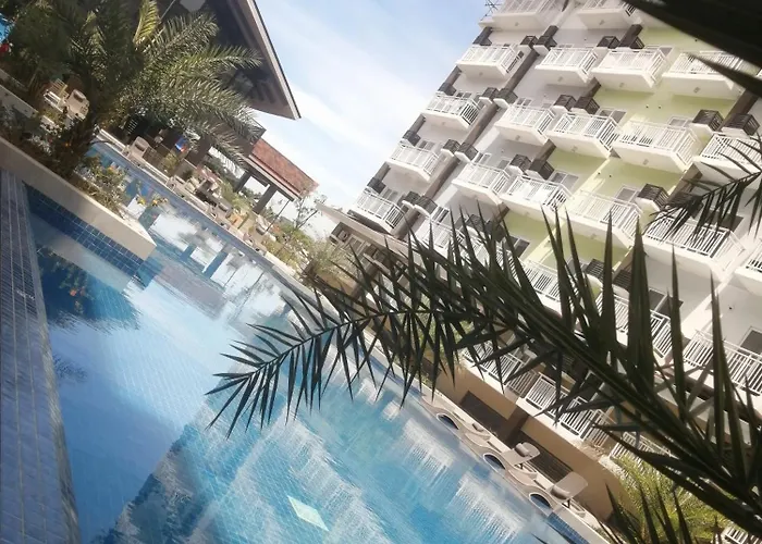 Traveler's Nest 211, Amani Residences, 5 Minutes Airport, Netflix, Stylish, Cozy With Luxurious Swimming Pool Apartment *