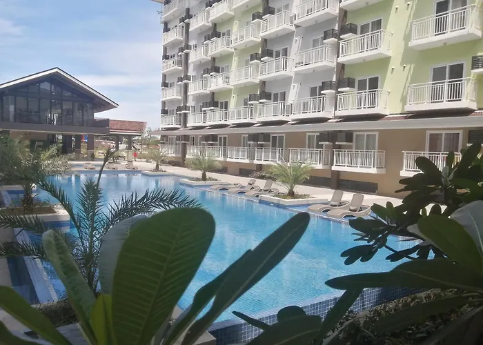 Traveler's Nest 211, Amani Residences, 5 Minutes Airport, Netflix, Stylish, Cozy With Luxurious Swimming Pool Apartment