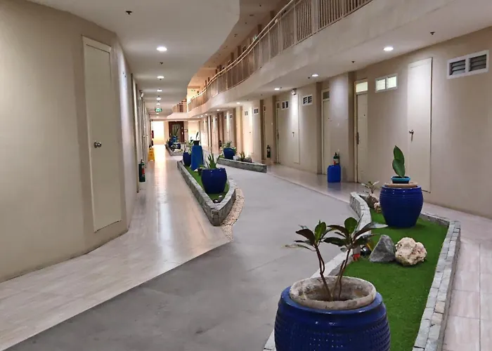 Traveler's Nest 211, Amani Residences, 5 Minutes Airport, Netflix, Stylish, Cozy With Luxurious Swimming Pool Apartment *