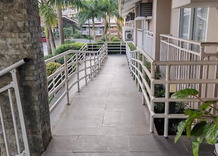 Traveler's Nest 211, Amani Residences, 5 Minutes Airport, Netflix, Stylish, Cozy With Luxurious Swimming Pool Apartment Lapu-Lapu City